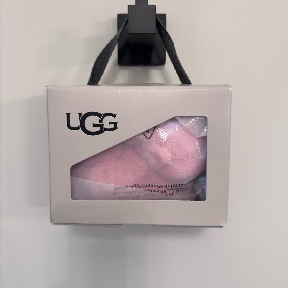 UGG Bixvee Soft Pink Baby Booties